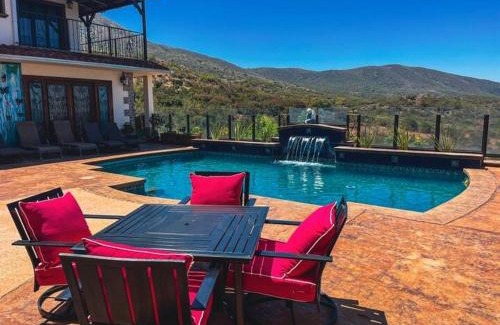Valle de Guadalupe Bed & Breakfast | Hacienda Martlot
