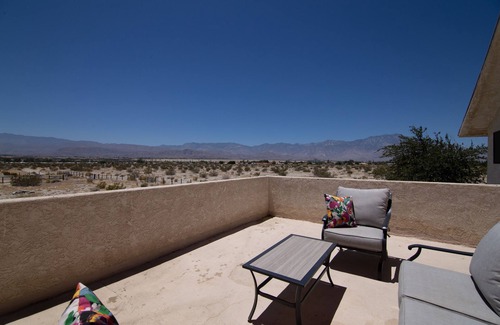 Thousand Palms House | Hacienda Nestled in Private Date Grove close to Palm Springs