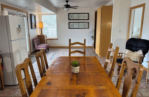 Spring City Apartment | Hacienda Roja - The Juniper #5 at Wind Walker Homestead, Sleeps 8