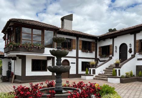 Guamote Bed & Breakfast | Hacienda Santa Ana Lodging