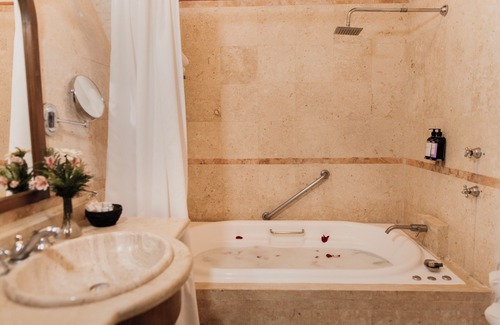 Lagos de Moreno Hotel | Hacienda Sepulveda Hotel & SPA