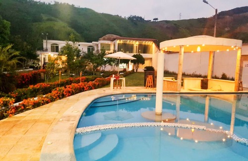 Sua House | Hacienda Style house 3 min from the Beach