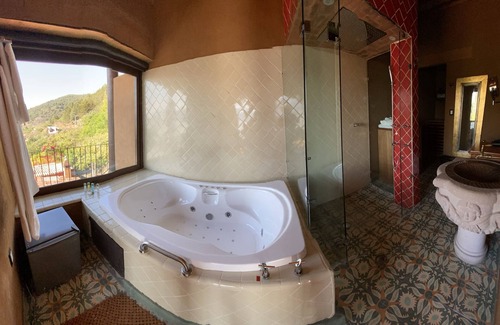 Tzintzuntzan Hotel | Hacienda Ucazanaztacua
