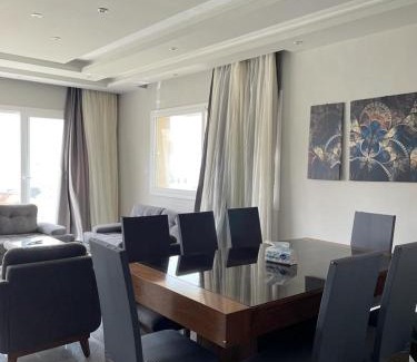 Shurtah al-Dakhlah House | Hacienda white north coast Lagoon & sea view
