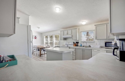 Hackberry House | Hackberry Paradise: Fishing Oasis