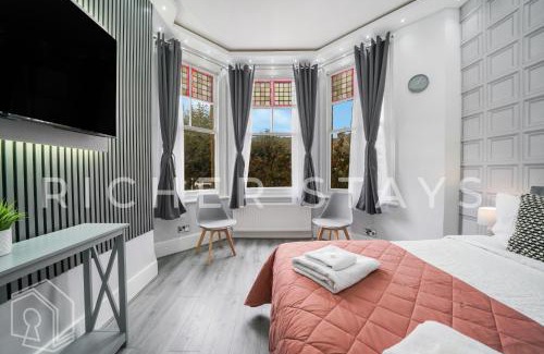 Leabridge Hotel | Hackney Deluxe Rooms