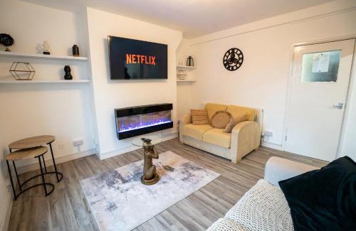 Upper Clapton Apartment | Hackney Haven 3BR Apt in Clapton