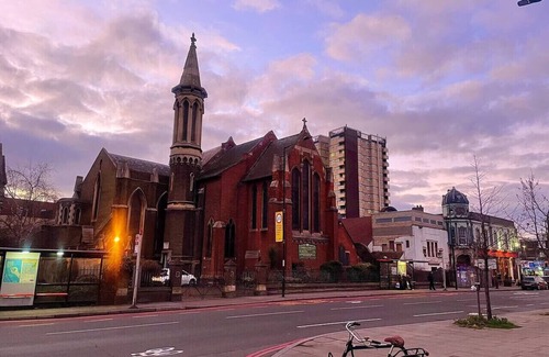 Leabridge House | Hackney Suites - Double En-suite Room (F1)