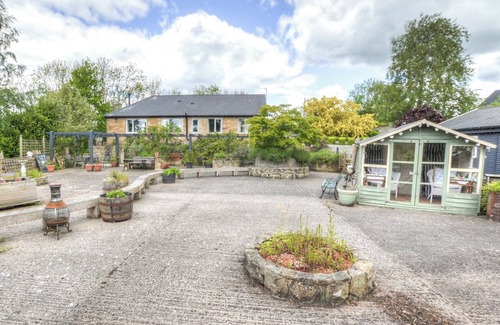 Henshaw Cottage | Hadrians Garden Villa