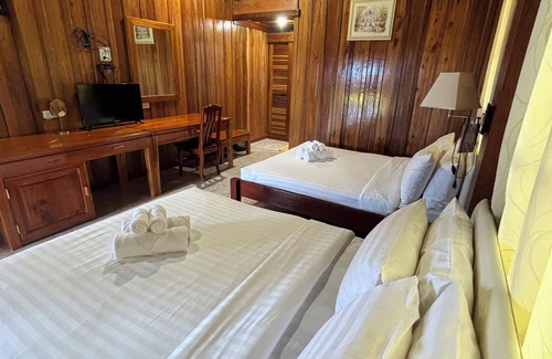 Khlong Yai Hotel | Hadson Resort