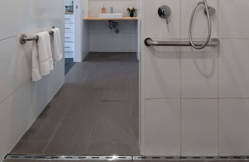 Hadspen Apartment | Hadspen Riverview Retreat: Blue Gum Studio