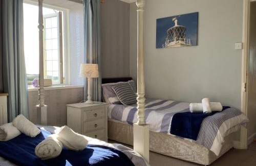 The Lizard Bed & Breakfast | Haelarcher Farmhouse and Helicopter B&B