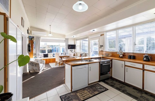 Reefton House | Haere Mai Reefton Heritage Holiday Home