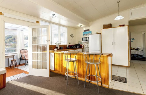 Reefton House | Haere Mai Reefton Heritage Holiday Home