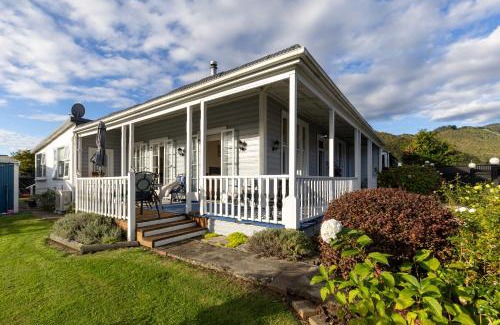 Reefton House | Haere Mai Reefton Heritage Holiday Home