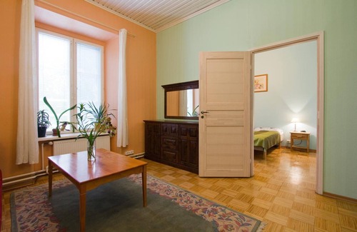 Haeska Hotel | Haeska Manor