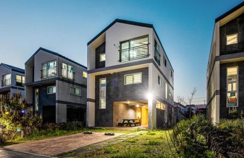 Pyoseon House | Haevichi Private Pension