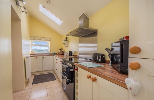 Gwaenysgor Near Prestatyn Cottage | HAFAN HAYDN, family friendly, with open fire in Dyserth