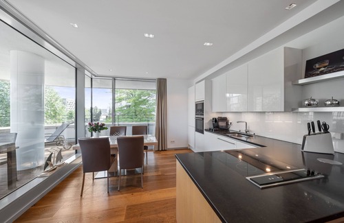 Strandkai Apartment | Hafencity, Marco Polo Tower, exclusive location, pure luxury, harbor view