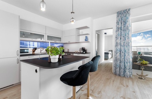 Kappeln Apartment | "Hafenloge": luxury, sea view, 2 bedrooms, terrace, elevator, directly on the Baltic Sea.