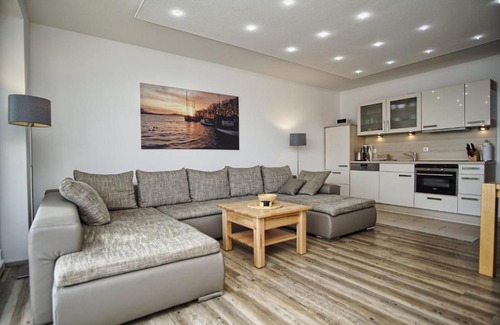 Lauterbach Apartment | Hafenresidenz FeWo 2-2 - Balkon, Meerblick