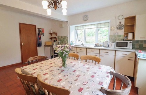 Pontfadog Cottage | HAFOD, pet friendly, character holiday cottage in Chirk