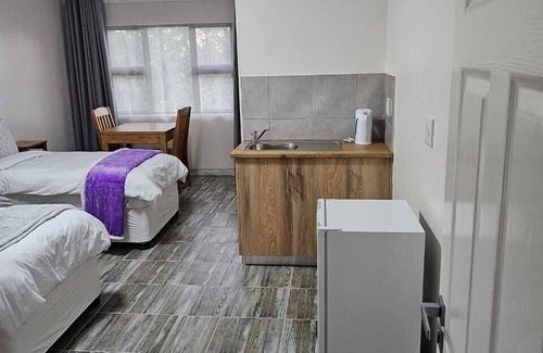 Mid Illovo Cabin | HAGAR LODGE