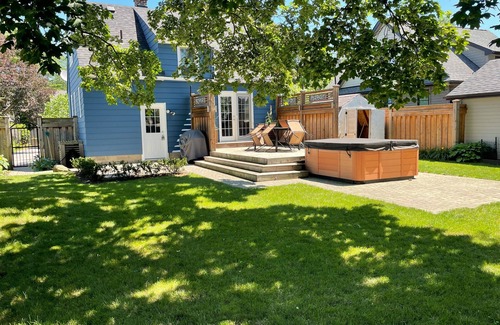 Burlington House | Hager House - Charming retreat downtown Burlington