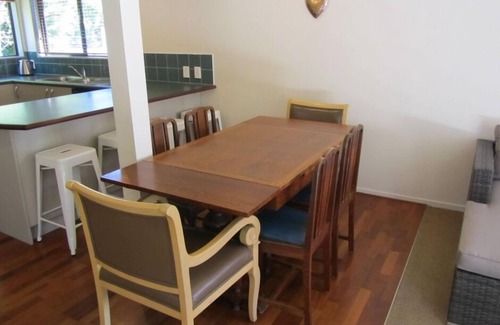 Hahei House | Hahei Beach Road Bach