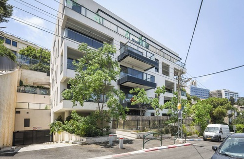 Haifa Apartment | Haifa Bay Views Penthouse by Sea N' Rent
