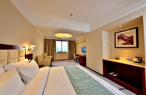 Beijing Road Hotel | Haijun Hotel
