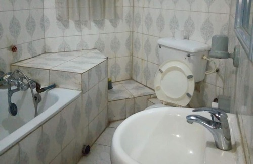Ibadan Hotel | Hail Henrietta Hotel