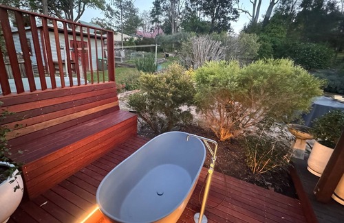 Kurrajong House | HAILEY@KURRAJONG - stylish and delightful. SPECIALS ON NOW !
