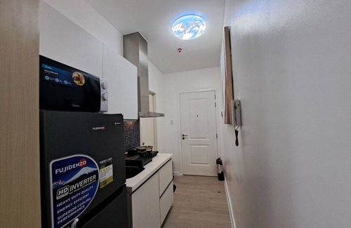 San Fernando Apartment | Hailey's Crib @ Azure North