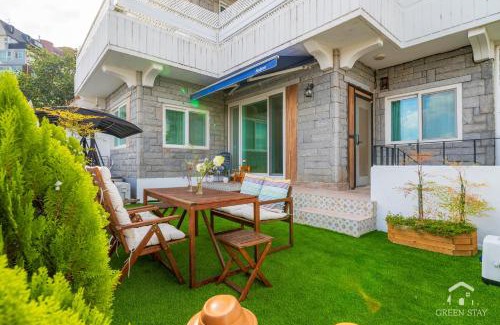 Changsin-dong House | Haiyan Design House - Feel like a vacation at city
