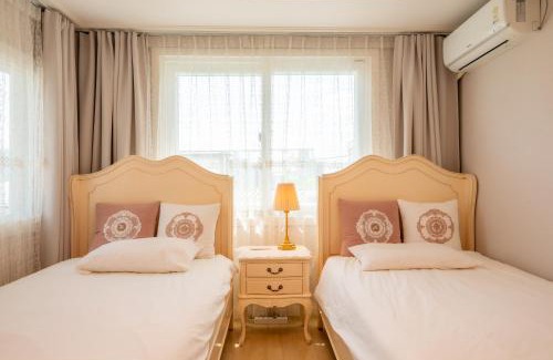Changsin-dong House | Haiyan Design House - Feel like a vacation at city