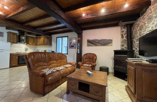 Saint-Jean-le-Vieux House | Haizalde - Saint-jean-le-vieux