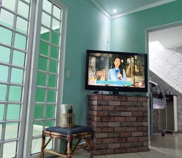 Itaquaquecetuba Bed & Breakfast | Haja Luz Casa Pousada prox Estação de Trem