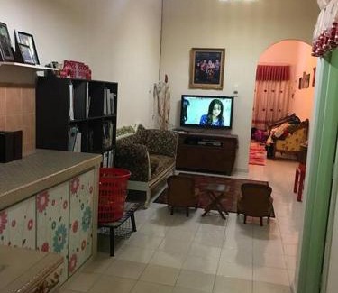 Muar House | Hajjah Homestay Muar