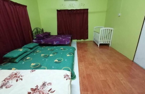 Pekan Parit Bunga House | Hajjah Homestay Tg Agas Muar