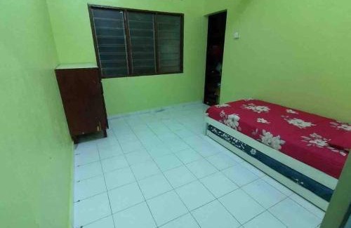 Pekan Parit Bunga House | Hajjah Homestay Tg Agas Muar
