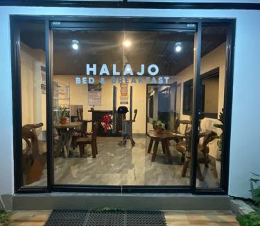 Laoag Bed & Breakfast | Halajo bnb transient