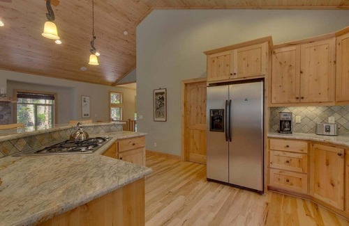 Tahoma House | Halcyon House in Tahoma