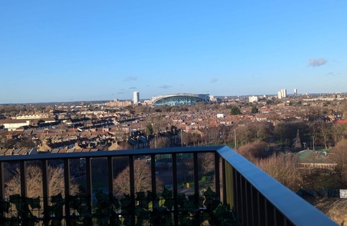 Tottenham Hale Apartment | Hale Elite Apartment : City Center : Retail Park