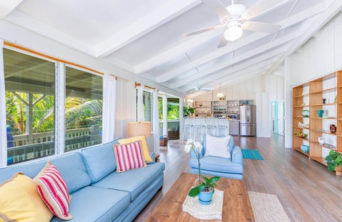 Hanalei House | Hale Kanani Kauai: Steps to Hanalei Bay w/AC, Mountain & Waterfall Views