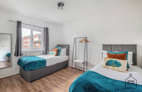 Tottenham Green Bed & Breakfast | Hale Lodge