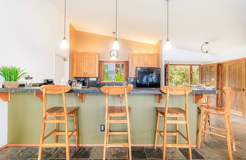 Keaau House | Hale Mar - Gorgeous Oceanfront Home with Private Pool & Hot Tub