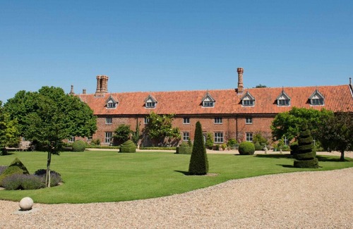 Hales House | Hales Hall, The Gatehouse & The Cottage