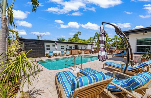 Holmes Beach Apartment | Haley's at The Anna Maria Island Inn