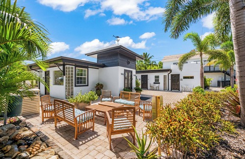 Holmes Beach Apartment | Haley's at The Anna Maria Island Inn